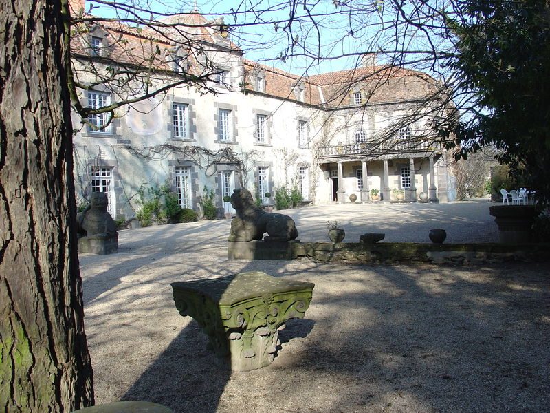 © Château de Davayat - de Saulieu