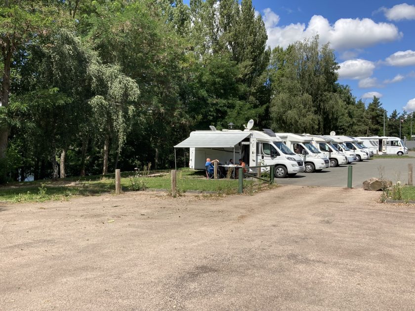 © Aire de stationnement Saint-Eloy-les-Mines - Mairie de Saint-Eloy-les-Mines