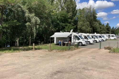 Aire de services et de stationnement camping-cars