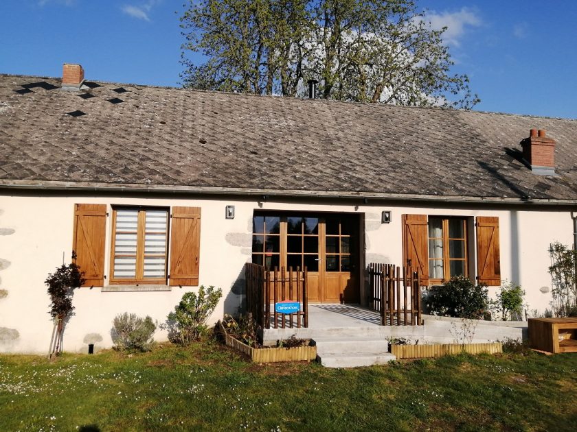 © Le Logis de l'Abeille Noire - Coront-Ducluzeau Denis