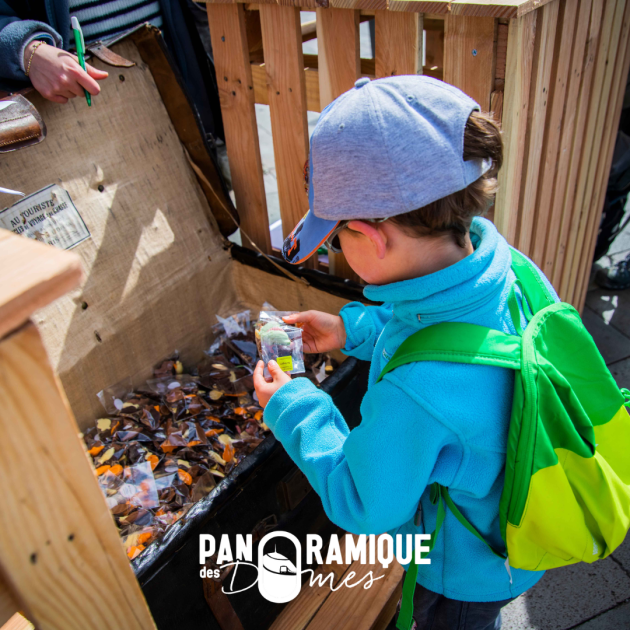 © Chasse aux œufs revisitée_Orcines - Panoramique des Dômes