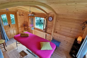 © Auprès de Soi - Massage en roulotte - Ayat-sur-Sioule - Véronique Fraix