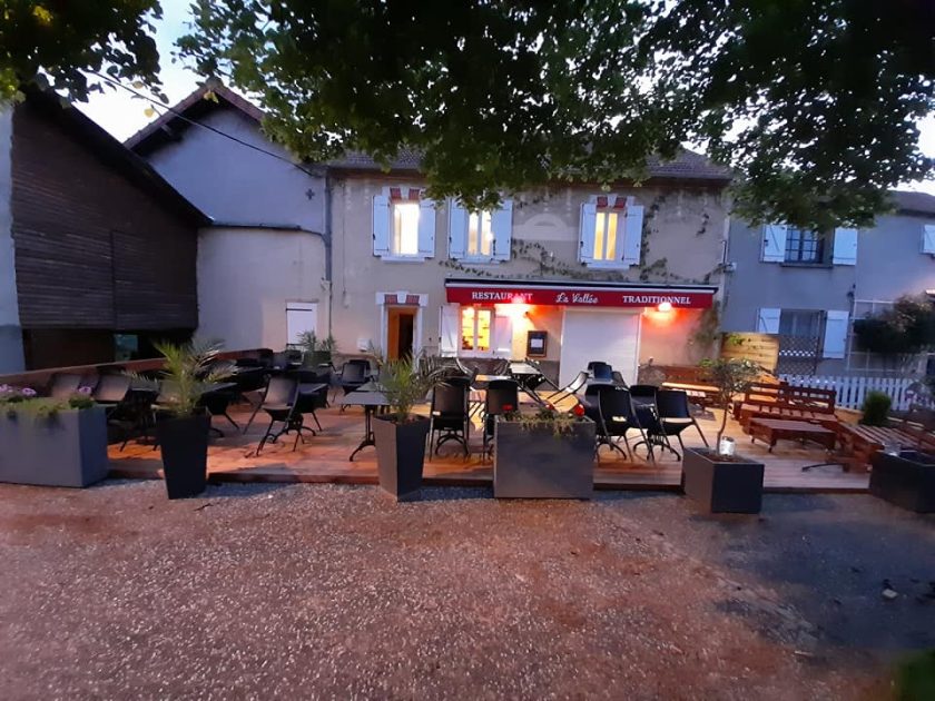 © Restaurant la Vallée Loubeyrat - La Vallée