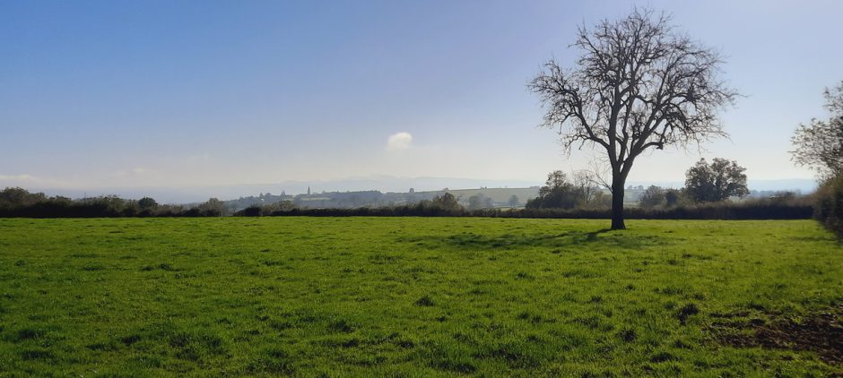 © Vue sur Servant - Combrailles Auvergne Tourisme