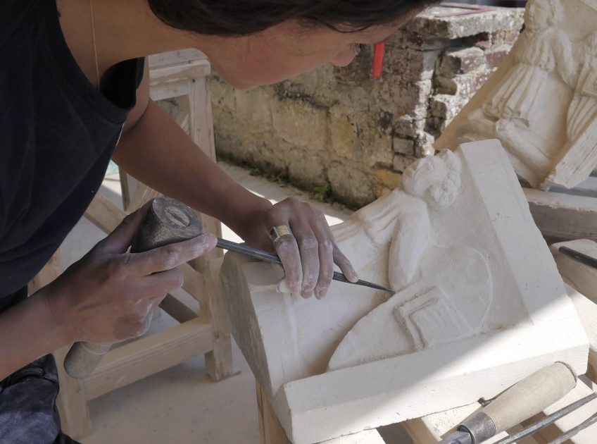 © Sculpture sur pierre - MelissaMelak