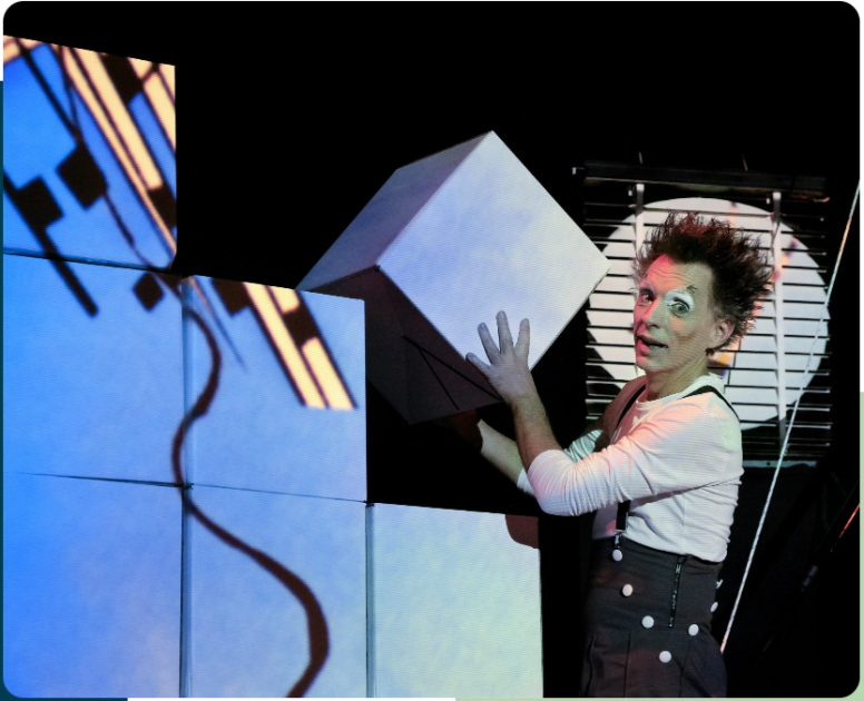 © Théâtre visuel – Prélude en bleu majeur_Saint-Éloy-les-Mines - Pays de saint Eloy