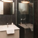 © Salle de bain côté bourg - nicolas