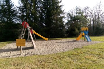 © Aire de jeux - Charensat - Combrailles Auvergne Tourisme