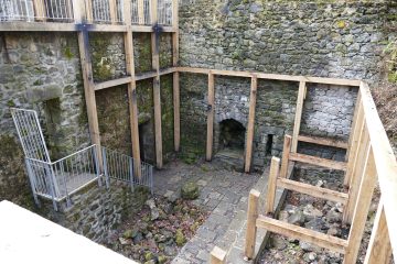 © Anciennes caves d'affinage du bleu de Laqueuille_Saint-Pierre-le-Chastel - Hélène Viennet