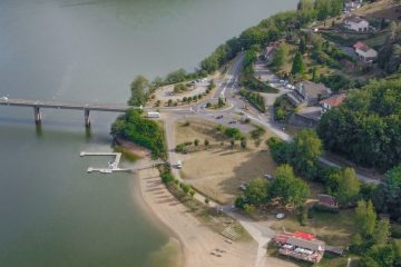 © Balade en bateau - Lac des Fades-Besserve_Miremont - SMFB