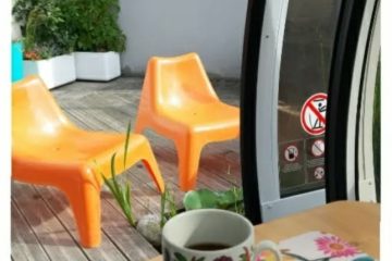 © LA STATION 710 - Les Ancizes-Comps - Vous prendrez bien un petit café dans la télécabine ? - Perrier C