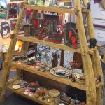 © Etagère poterie Marchand de cailloux Pontgibaud - Marchand de Cailloux