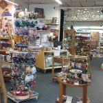 © Entrée de la boutique Marchand de cailloux Pontgibaud - Marchand de Cailloux