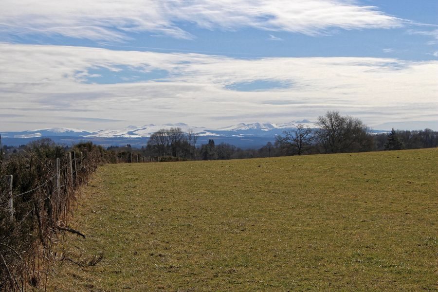 © La voie d'Agrippa, vue sur le massif du Sancy - Office de Tourisme des Combrailles