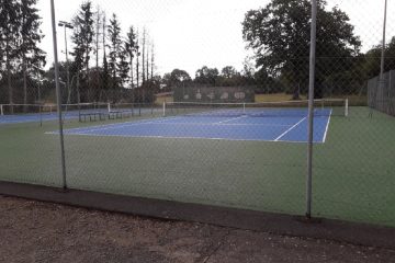 © Court de Tennis à Saint-Gervais-d'Auvergne - Maison des services Saint-Gervais-d'Auvergne
